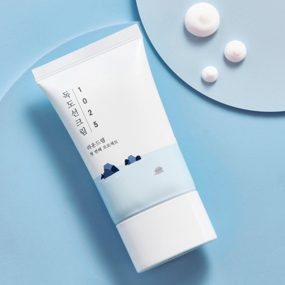 Солнцезащитный крем для проблемной кожи с морской водой Round Lab 1025 Dokdo Sunscreen SPF50+ PA++++ 50ml — изображение 2