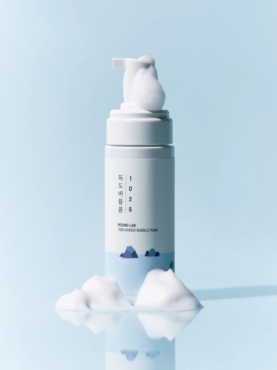 Очищающая пузырьковая пенка с морской водой Round Lab 1025 Dokdo Bubble Foam 150ml — изображение 3