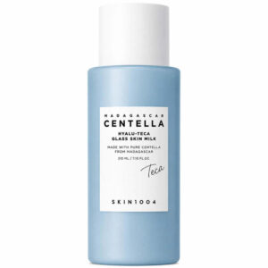 Молочный тонер-эссенция для лица с пептидами SKIN1004 Madagascar Centella Hyalu-Teca Glass Skin Milk 210ml